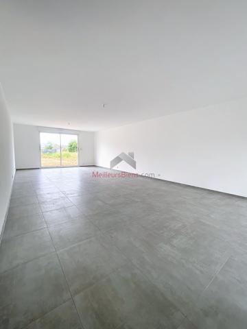 Maison contemporaine de plain-pied à Querré 49330