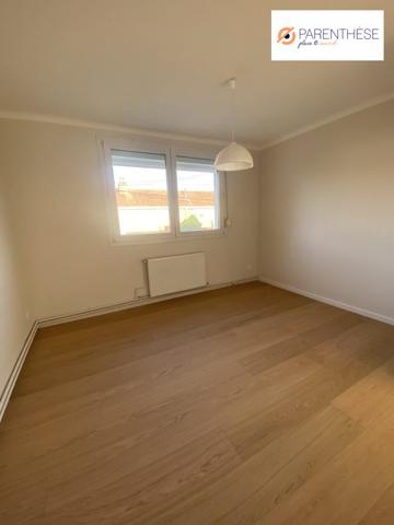 Maison semi individuelle / garage et jardin sud ouest