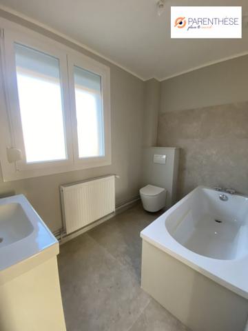 Maison semi individuelle / garage et jardin sud ouest