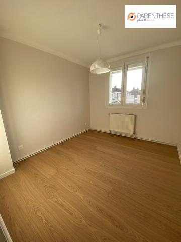 Maison semi individuelle / garage et jardin sud ouest