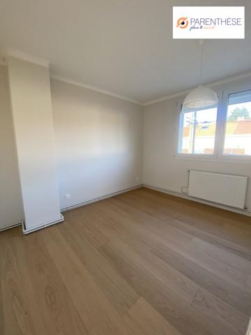 Maison semi individuelle / garage et jardin sud ouest