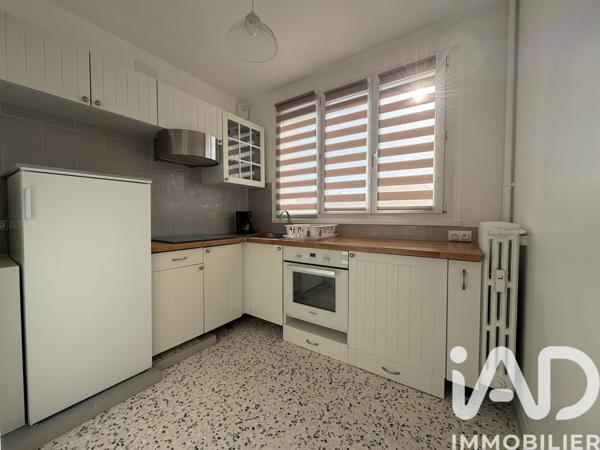 Location studio 37,69 m² Saint-Thibault-des-Vignes