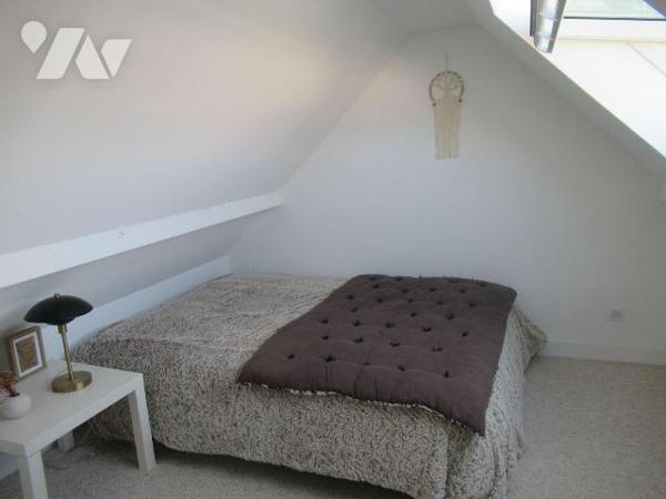  Maison familiale de 148m² à Troyes à proximité immédiate de l'hôpital entièrement restaurée,
...
