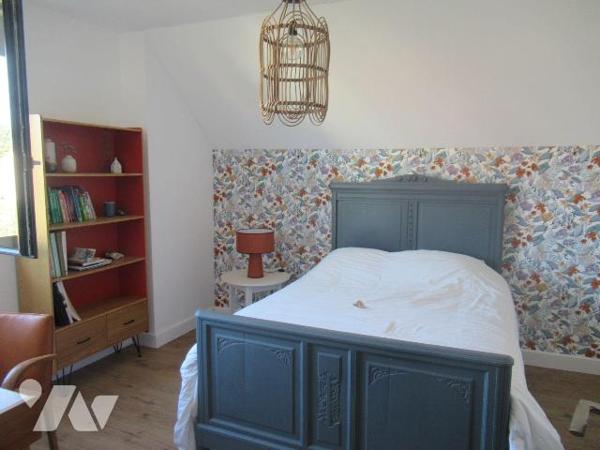  Maison familiale de 148m² à Troyes à proximité immédiate de l'hôpital entièrement restaurée,
...