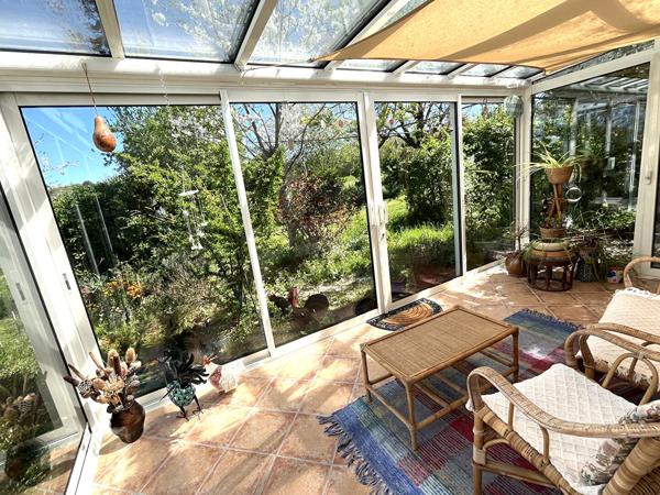 Maison Montmoreau Saint Cybard 7 pièce(s) 186 m2 Montmoreau saint cybard