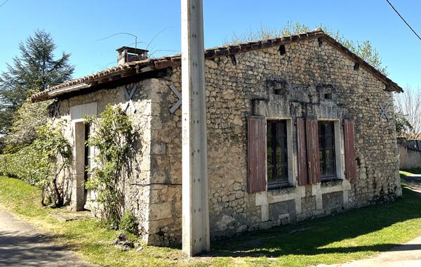 Maison Montmoreau Saint Cybard 7 pièce(s) 186 m2 Montmoreau saint cybard