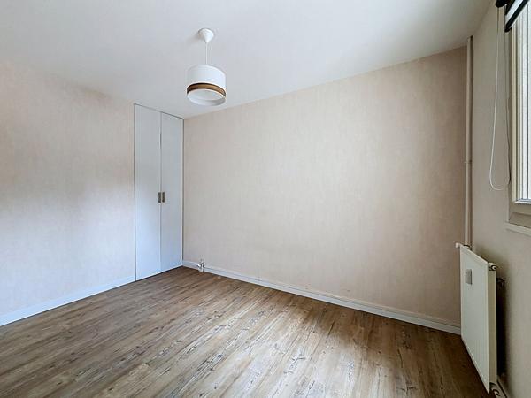 Appartement T4 Avrille 4 pièce(s) 84 m2