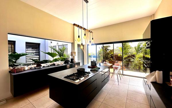 Maison à vendre    5 pièces •  Le Vauclin