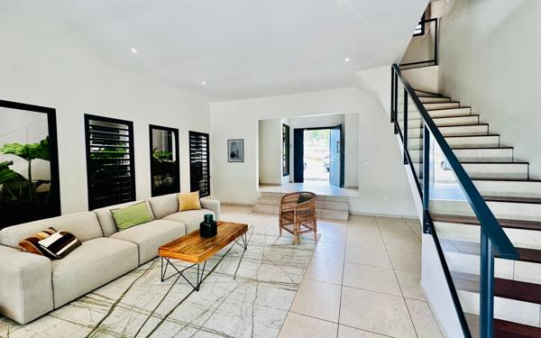 Maison à vendre    5 pièces •  Le Vauclin