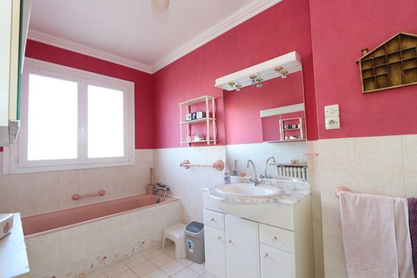 Maison familiale avec fort potentiel, 116 m² de potentiel habitable - Garage/atelier