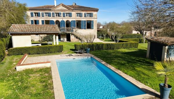 MAISON DE MAÎTRE AVEC PISCINE ET MAISON ANNEXE Montauban