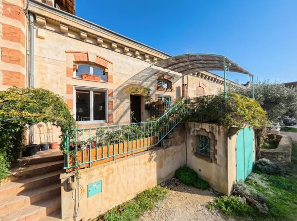 GRANS (13)  –  Maison de village rénovée – 3 chambres – 110 m²