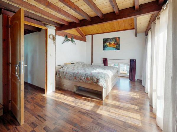 GRANS (13)  –  Maison de village rénovée – 3 chambres – 110 m²