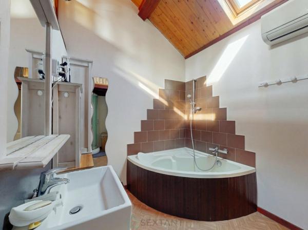 GRANS (13)  –  Maison de village rénovée – 3 chambres – 110 m²