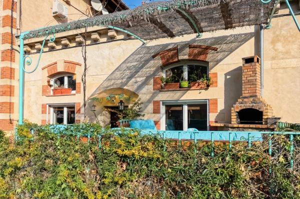 GRANS (13)  –  Maison de village rénovée – 3 chambres – 110 m²