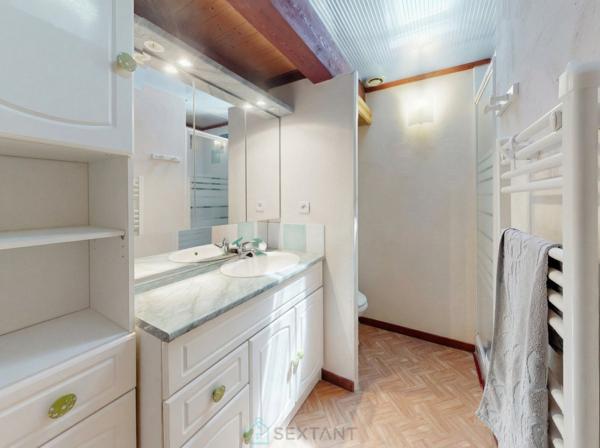 GRANS (13)  –  Maison de village rénovée – 3 chambres – 110 m²