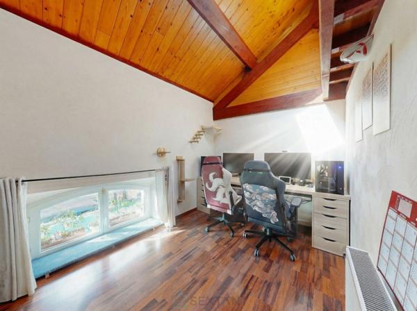 GRANS (13)  –  Maison de village rénovée – 3 chambres – 110 m²