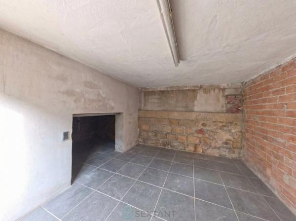 GRANS (13)  –  Maison de village rénovée – 3 chambres – 110 m²