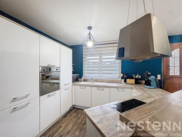 Maison de 123 m², 3 chambres et 1 bureau- 2 garages - Plouhinec