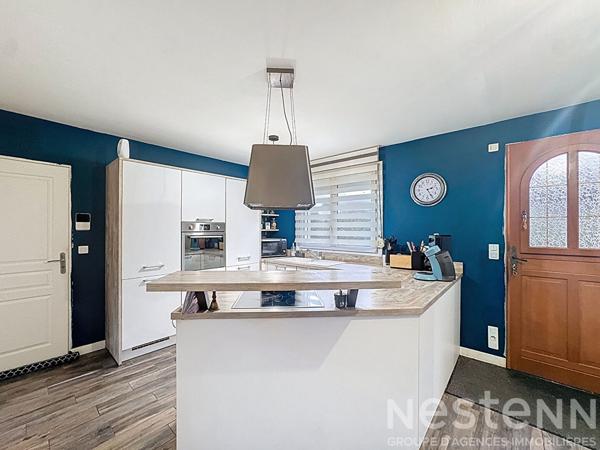 Maison de 123 m², 3 chambres et 1 bureau- 2 garages - Plouhinec