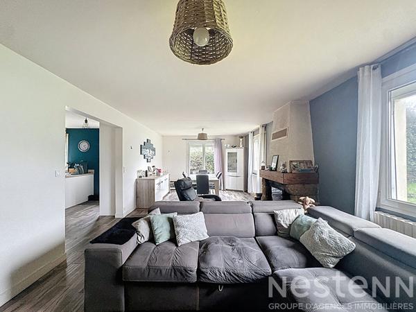 Maison de 123 m², 3 chambres et 1 bureau- 2 garages - Plouhinec