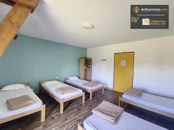 Vente Propriété 26 pièces 979 m2 à Laval