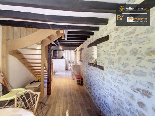 Vente Propriété 26 pièces 979 m2 à Laval