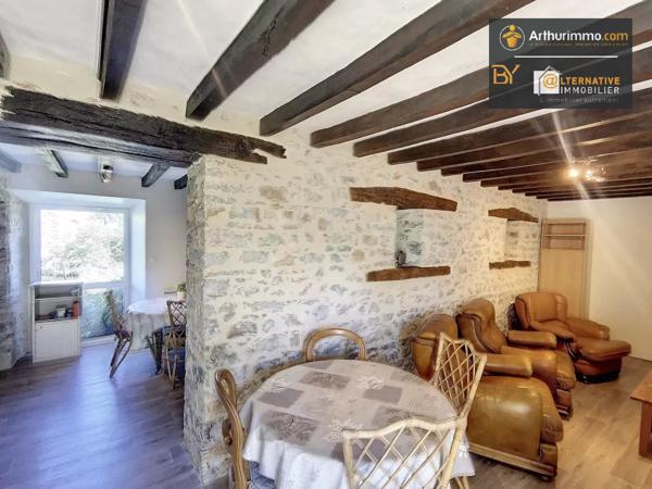 Vente Propriété 26 pièces 979 m2 à Laval