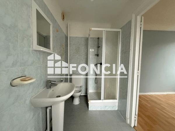 Location Studio 22 m² - 3 PLACE DU MARCHE AUX CHEVAUX Dives Sur Mer 14160