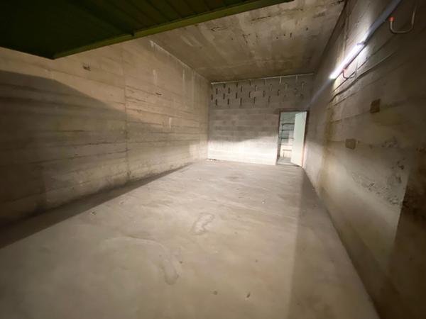 LAVAL RESIDENCE MONTMORRENCY GARAGE FERME ET CAVE