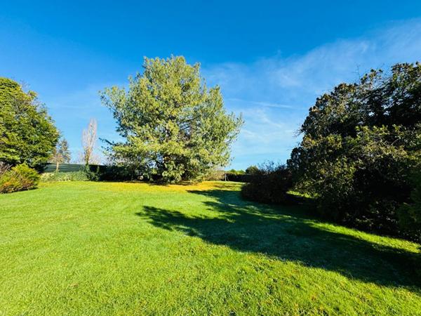 Grande maison de famille dans le centre de Saint Saulge