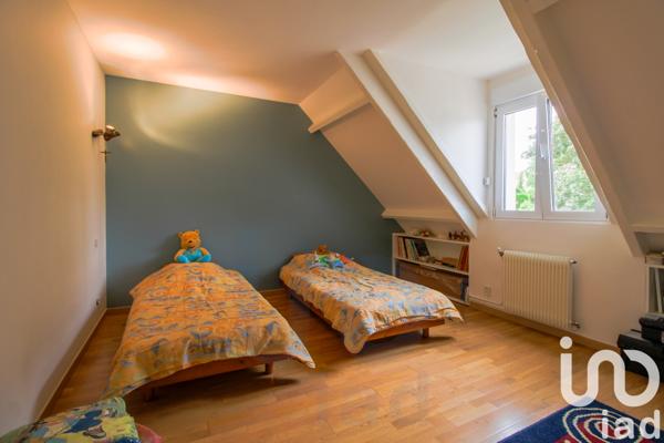 Maison à vendre 8 pièces 225 m² Épône