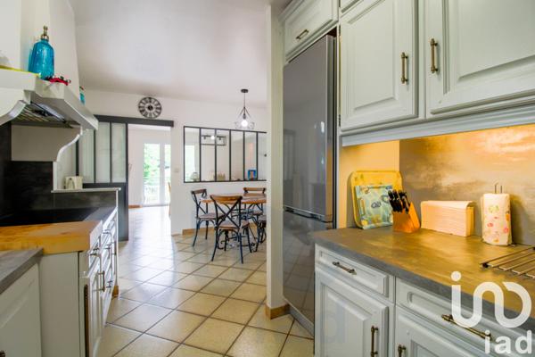 Maison à vendre 8 pièces 225 m² Épône