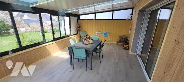 LANVEOC - Centre bourg - Maison de ville avec vue sur rade de Brest et récemment rénovée avec g...