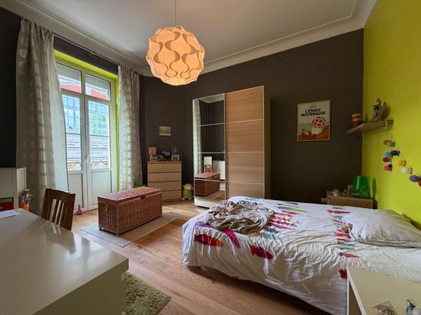 Elégante maison de ville avec piscine et garage en hyper-centre de Périgueux