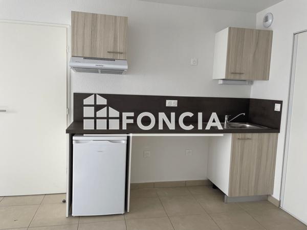 Location Appartement 2 pièces 39 m² - 2 AVENUE GEORGES COURTELINE Perpignan 66000
