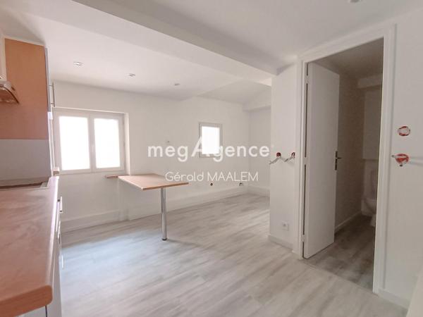 Appartement à FREJUS, 83600 - 1 pièce 18m²