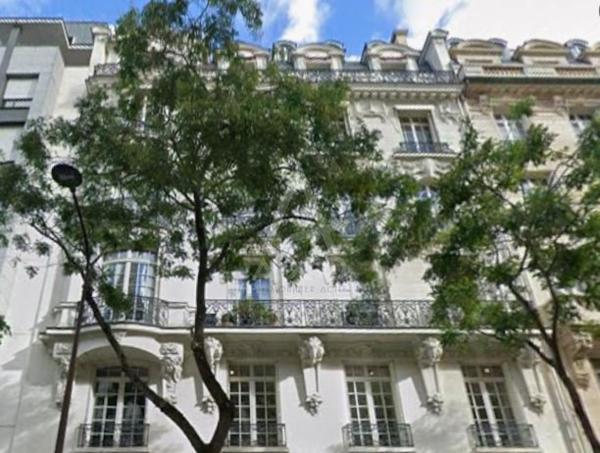 PARIS XVI - VICTOR HUGO/ RAYMOND POINCARE. APPARTEMENT HAUSSMANNIEN 3 CHAMBRES + STUDIO