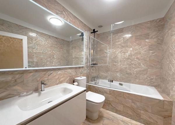 PARIS XVI - VICTOR HUGO/ RAYMOND POINCARE. APPARTEMENT HAUSSMANNIEN 3 CHAMBRES + STUDIO