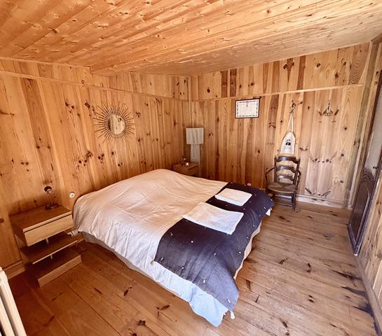 Cap Ferret 44 hectares 2eme ligne, plage du Mimbeau, 5 ravissantes cabanes bois sur terrain de 980 m2