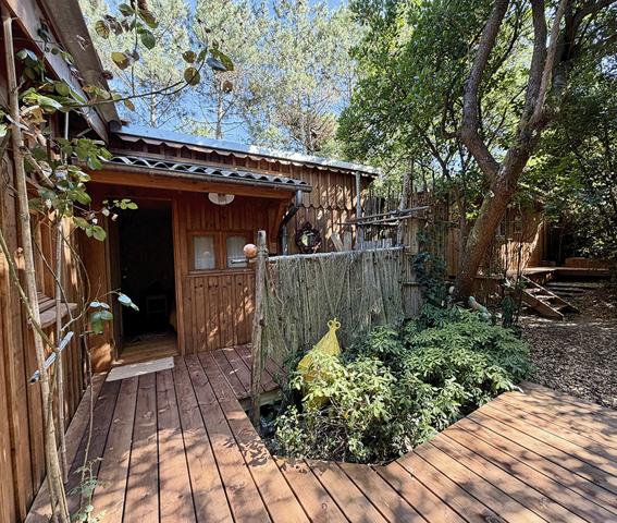 Cap Ferret 44 hectares 2eme ligne, plage du Mimbeau, 5 ravissantes cabanes bois sur terrain de 980 m2