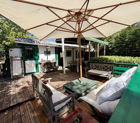 Cap Ferret 44 hectares 2eme ligne, plage du Mimbeau, 5 ravissantes cabanes bois sur terrain de 980 m2