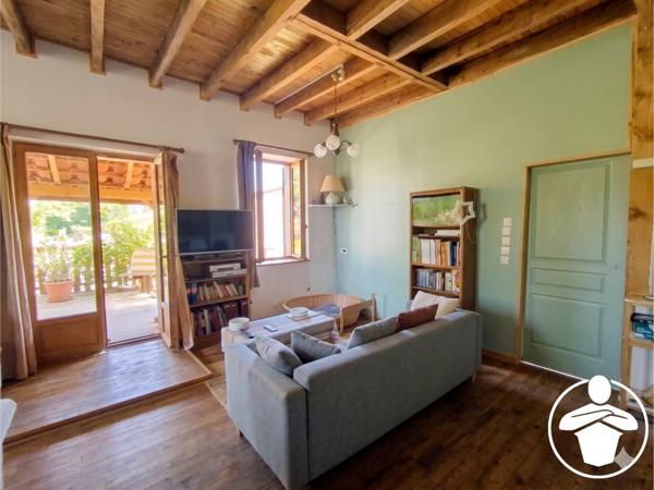 Vente                                                      Maison
                        
                     8 pièces                      193 m2                     à Villeneuve-sur-Lot