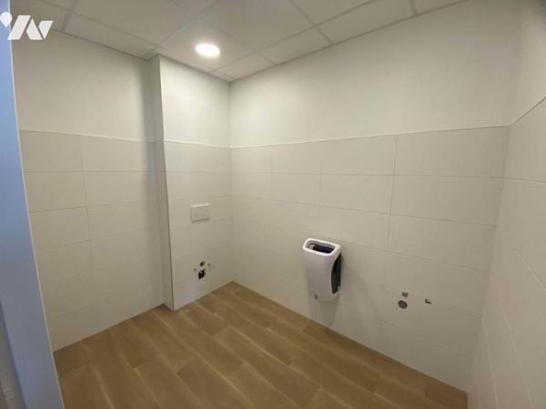 Local commercial / professionnel à louer à Essey-Lès-Nancy