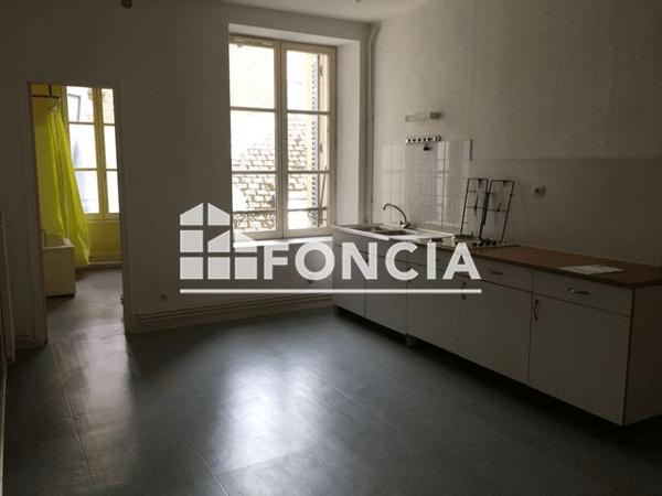 Location Appartement 2 pièces 33.25 m² - 36 AVENUE FOREST Charleville Mezieres 08000