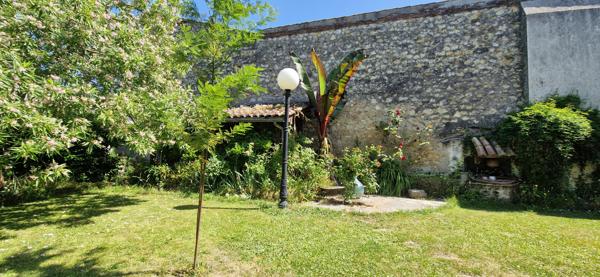 Maison de village 10 pièce(s) 5 chambre(s) 373 m²