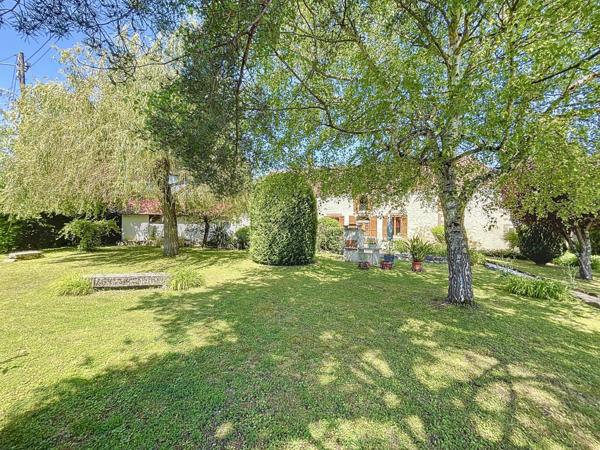 Longère de plus de 300 m² habitable, entièrement restaurée