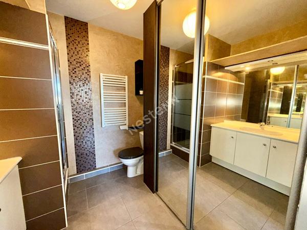 Appartement La Ciotat de 1 pièces de 33.27 m² avec garage dans résidence avec piscien