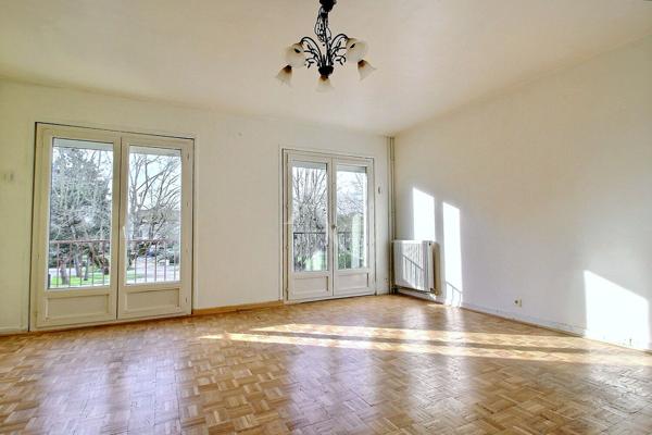 Maurepas - Maison familiale type Monceau 88 m² Quartier résidentiel
