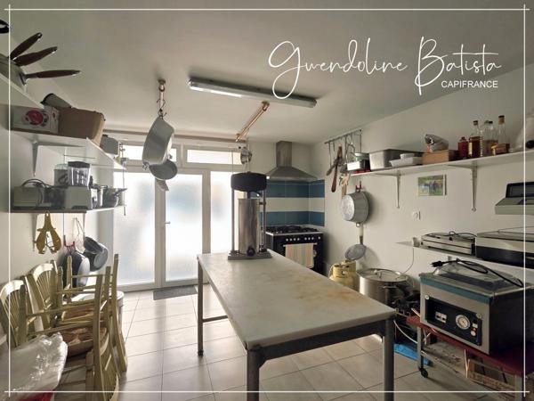 Maison de village en pierre 93m² (150m² surface utile) - 2 chambres - Terrasse 16m²